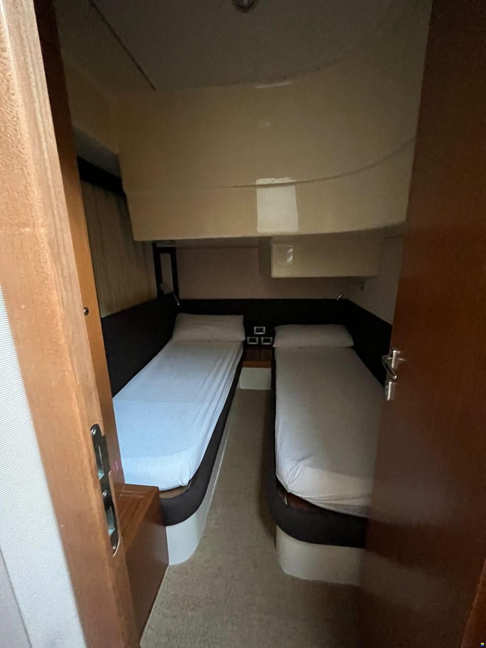 Ferretti 470
