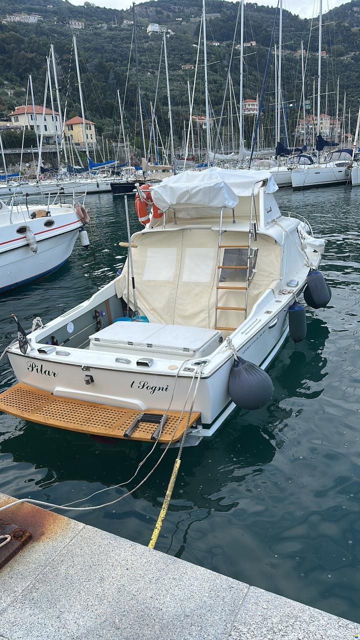 Riva Bertram 25