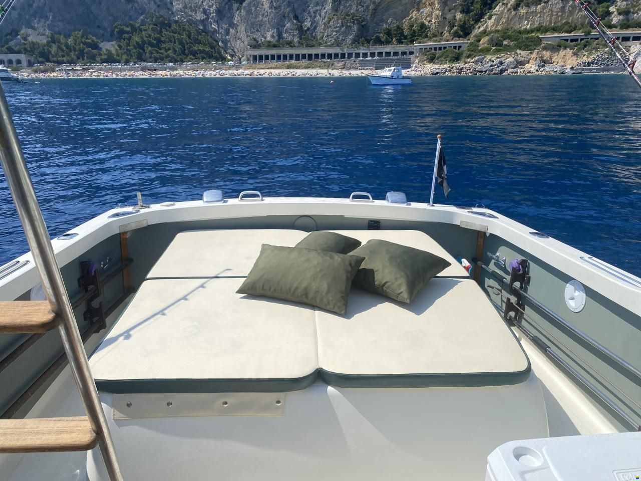 Riva Bertram 25