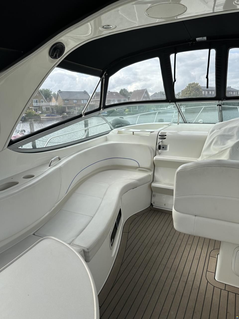 Bayliner 320 Cruiser