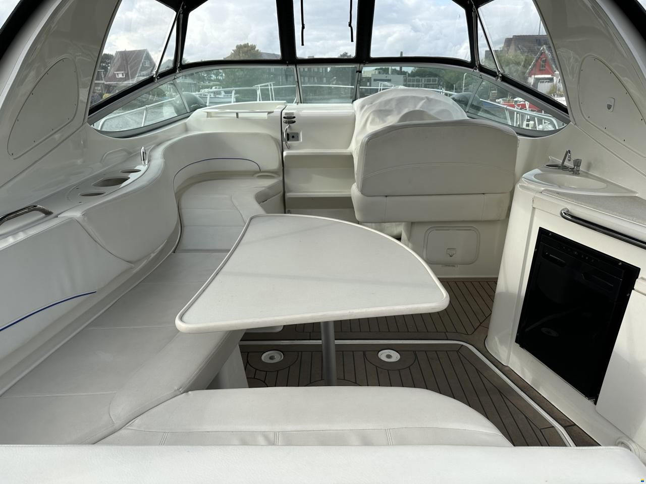 Bayliner 320 Cruiser