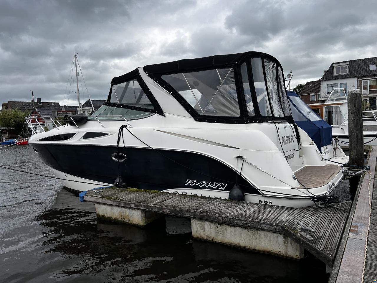 Bayliner 320 Cruiser
