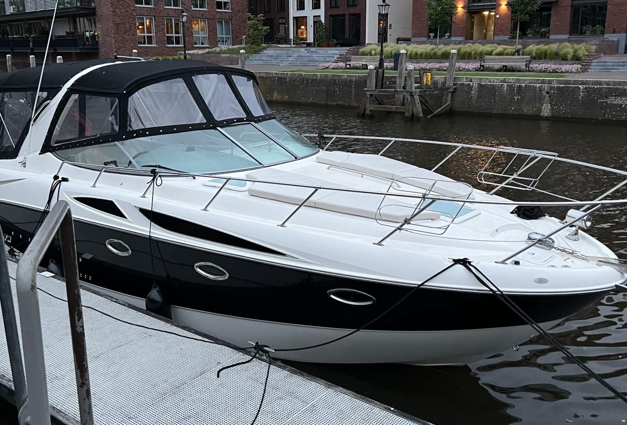 Bayliner 320 Cruiser