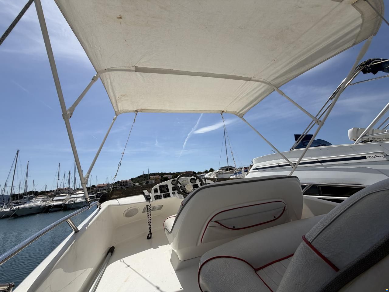 Sealine S310 Flybridge