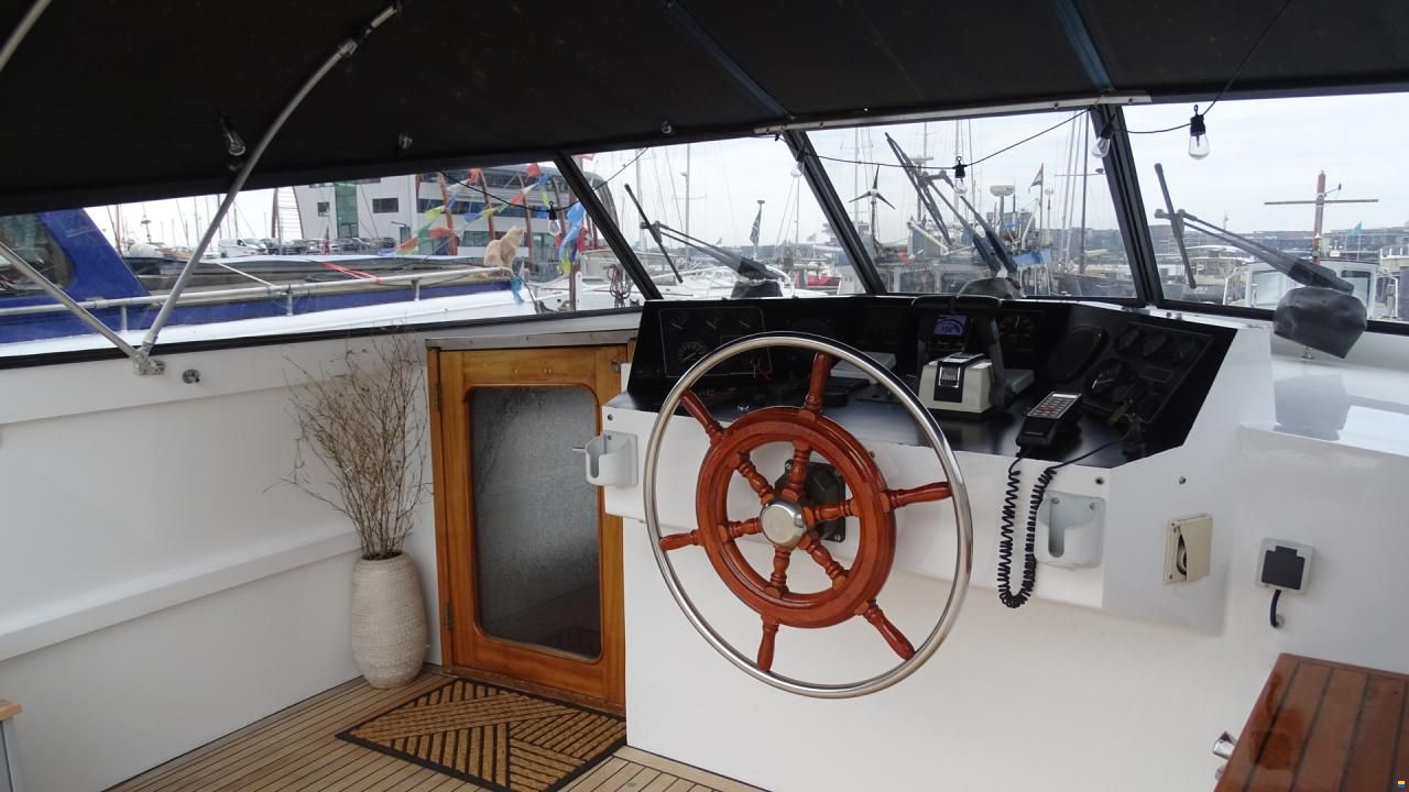 Wim van der Valk Valkkruiser Super Falcon 45 Valkkruiser