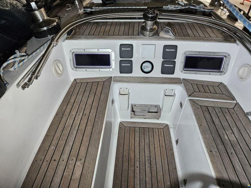 Nautors Swan Swan 411