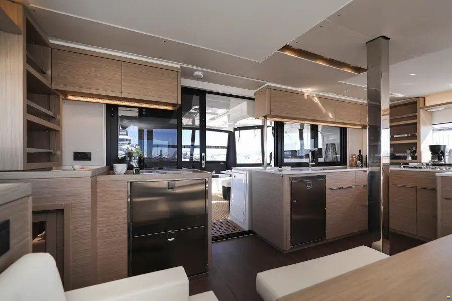 Groupe Beneteau Lagoon 46
