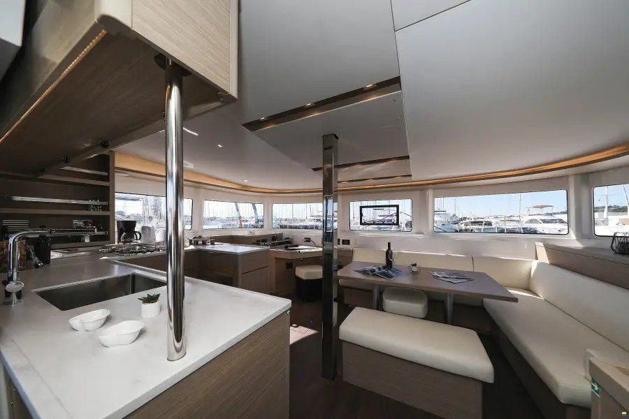 Groupe Beneteau Lagoon 46
