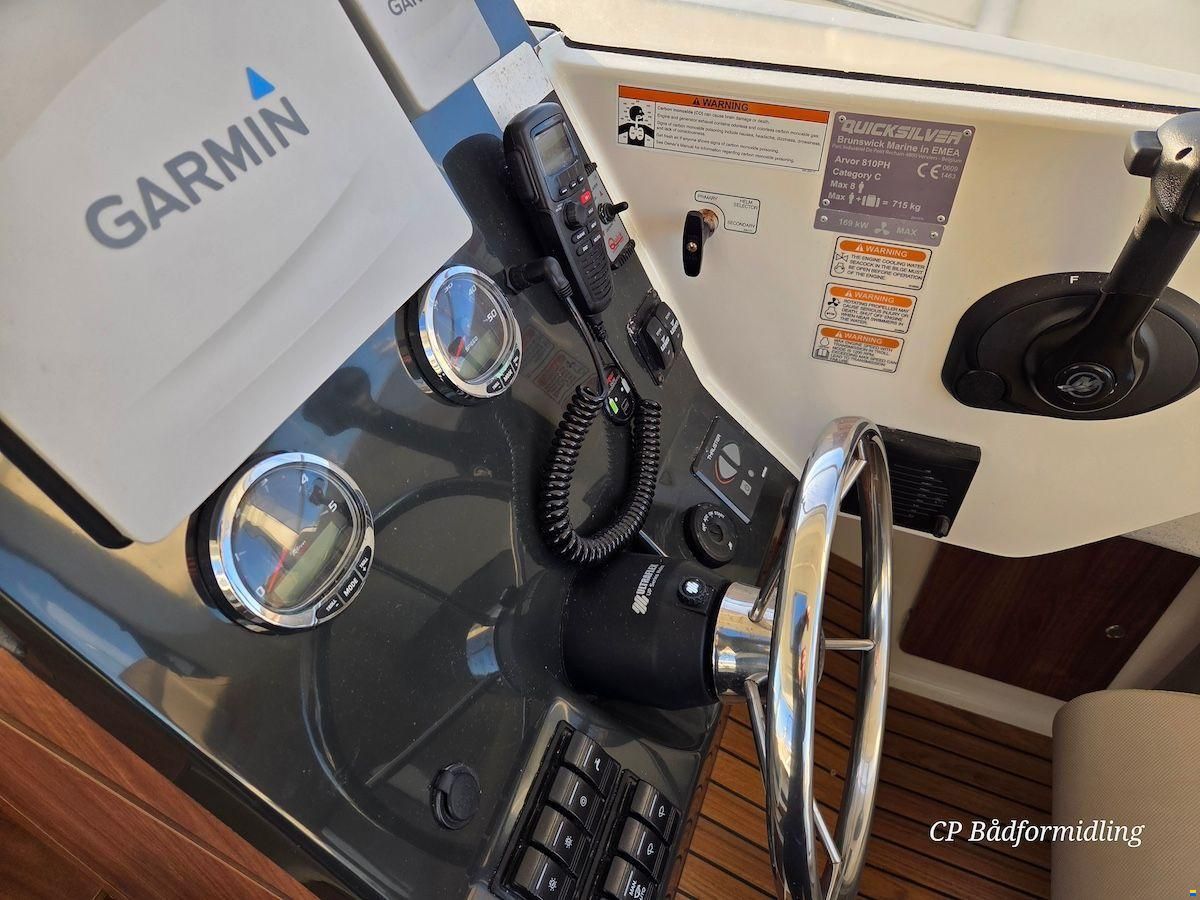 Quicksilver Arvor 810 Pilothouse