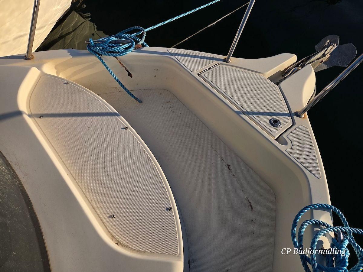Quicksilver Arvor 810 Pilothouse