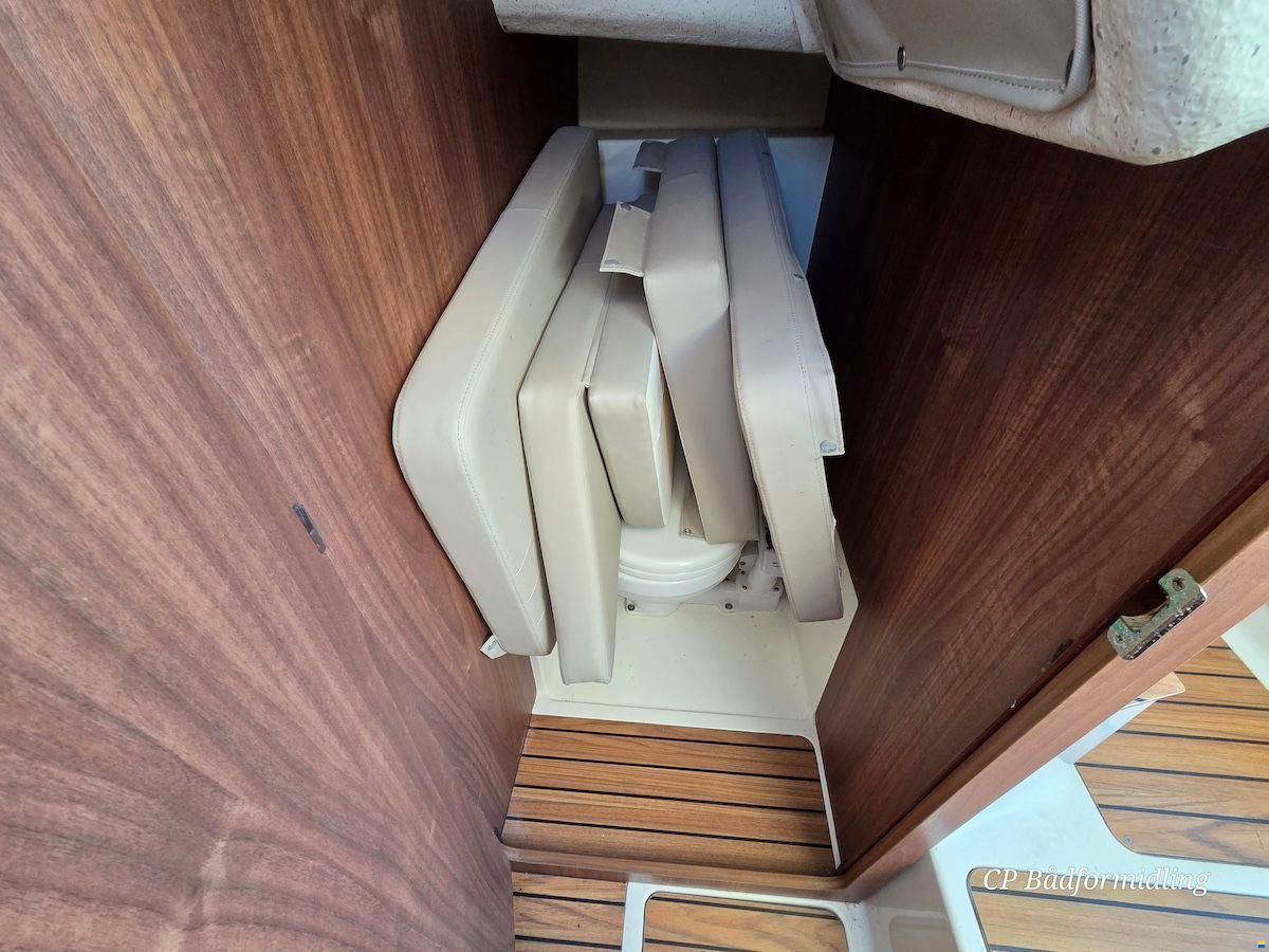 Quicksilver Arvor 810 Pilothouse