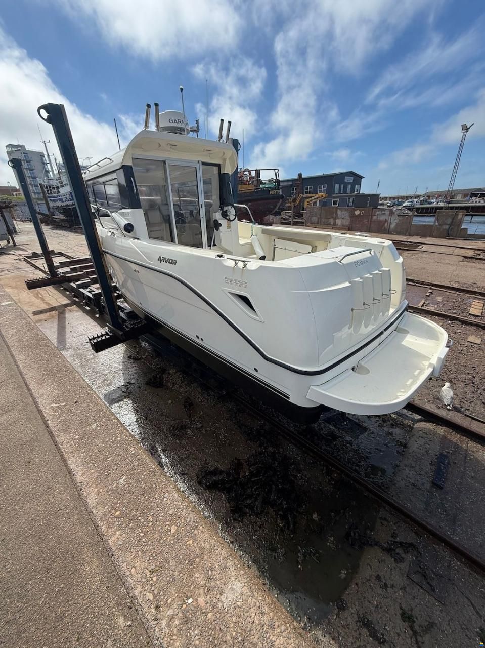 Quicksilver Arvor 810 Pilothouse
