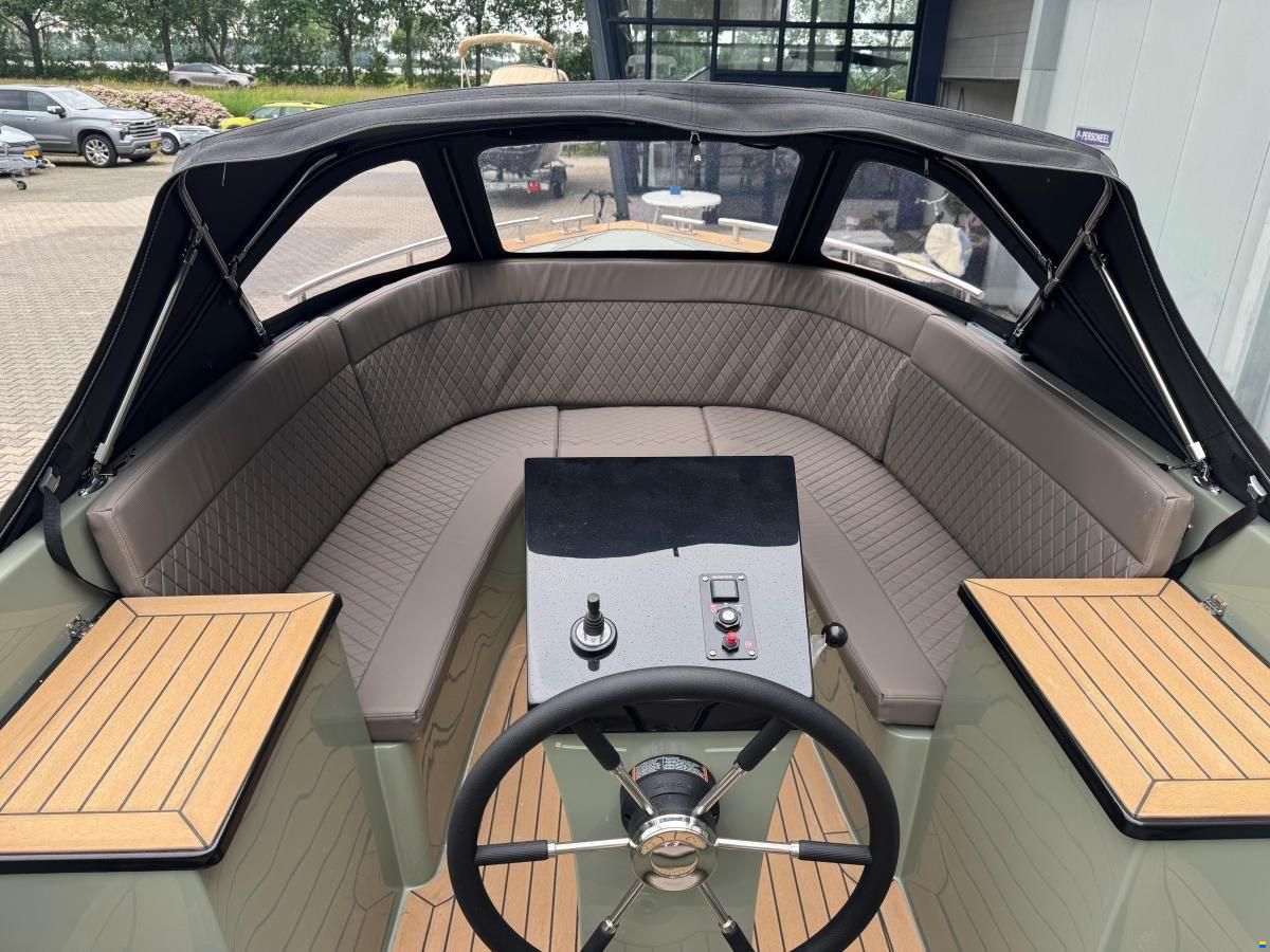 Maxima 630 Tender met boegschroef op voorraad!