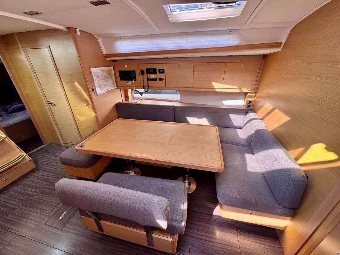 Dufour 470