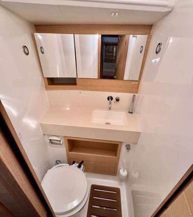 Dufour 470