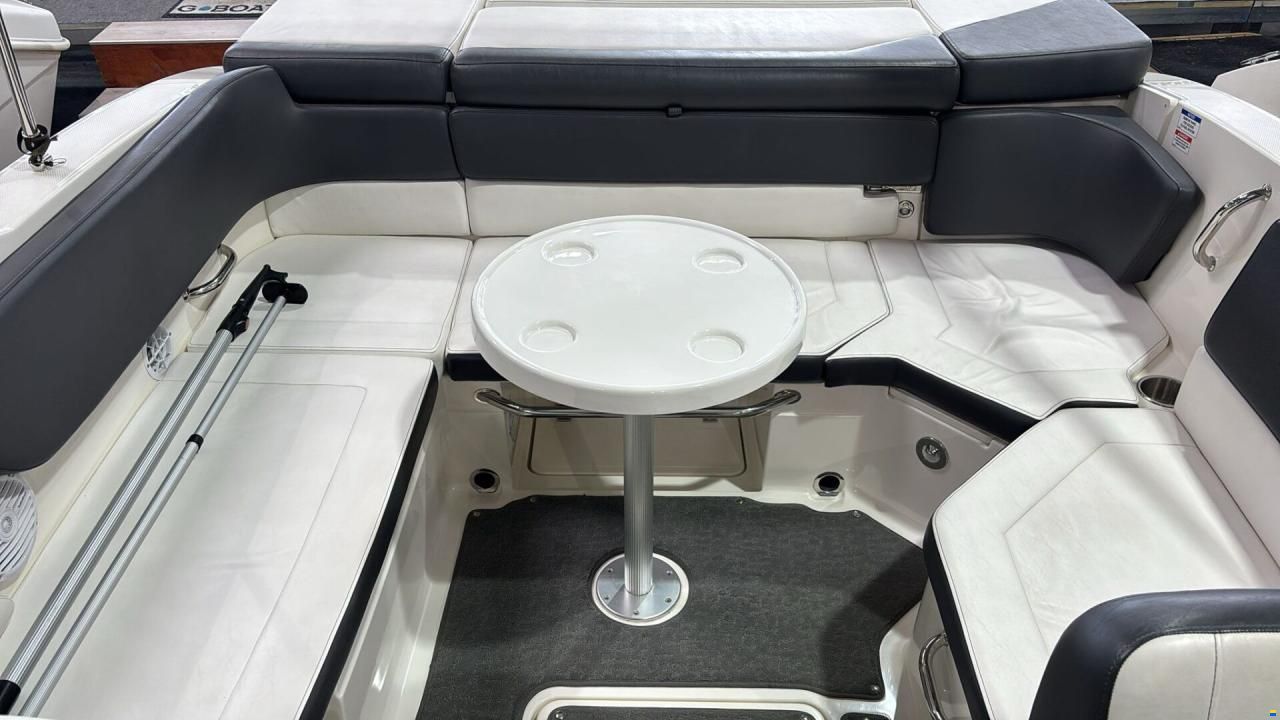 SEARAY SeaRay 230 SSE