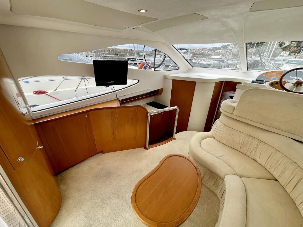 Genesis 37 Flybridge