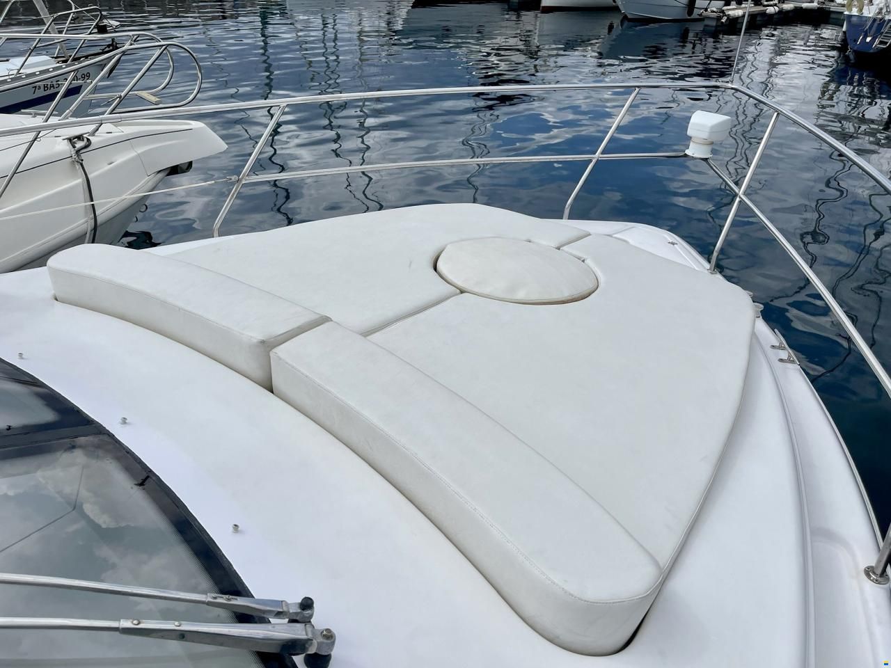 Genesis 37 Flybridge