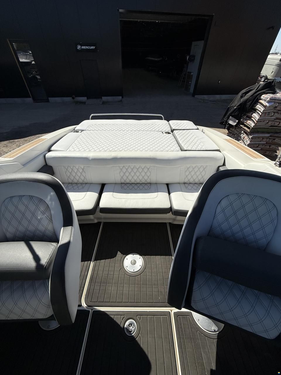 Sea Ray 240 SunSport