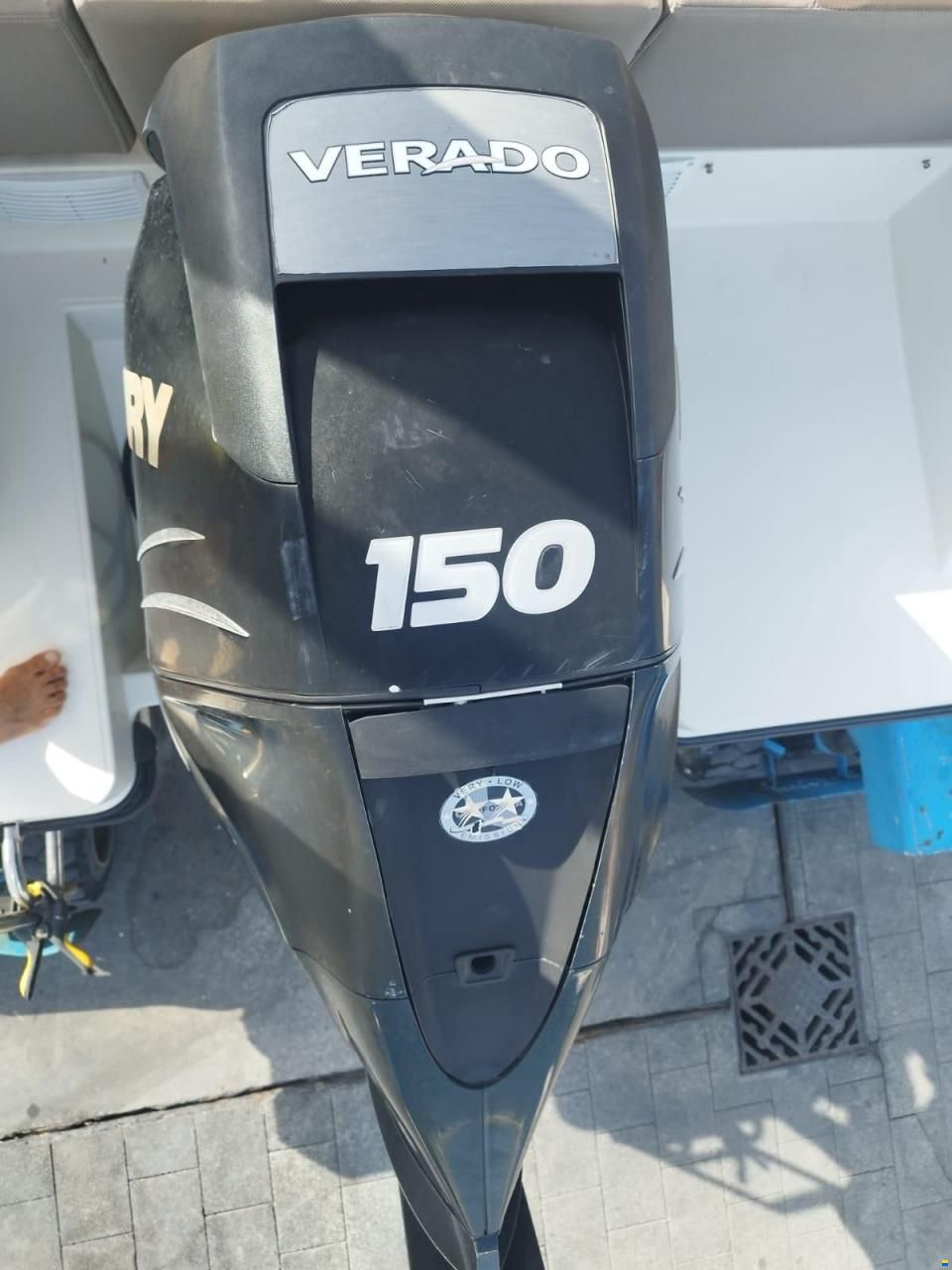 Quicksilver Activ 605 Sundeck