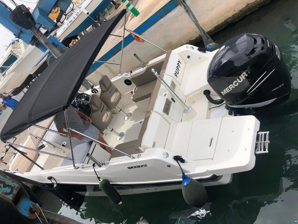 Quicksilver Activ 755 Sundeck