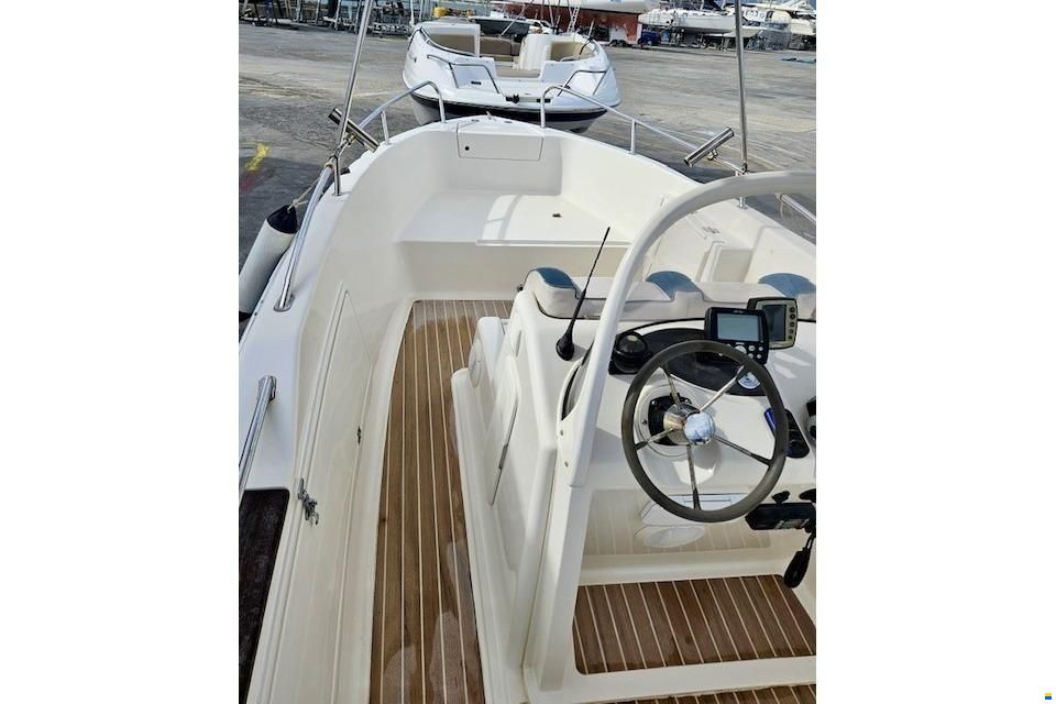 Quicksilver 500 Commander
