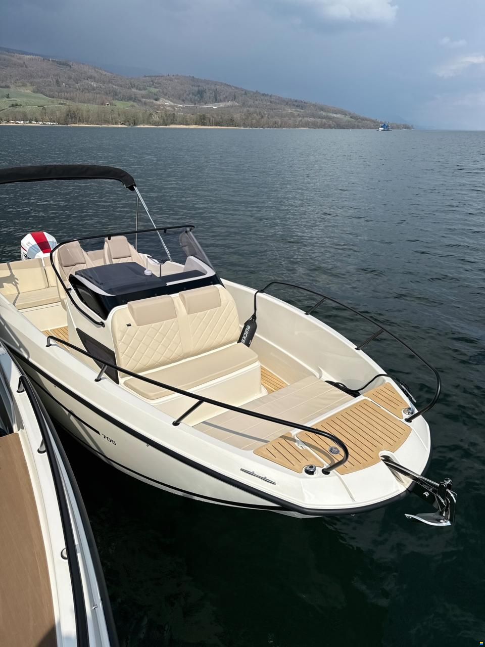 Quicksilver 705 Open