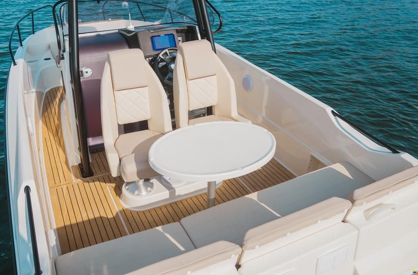 Quicksilver 705 Open