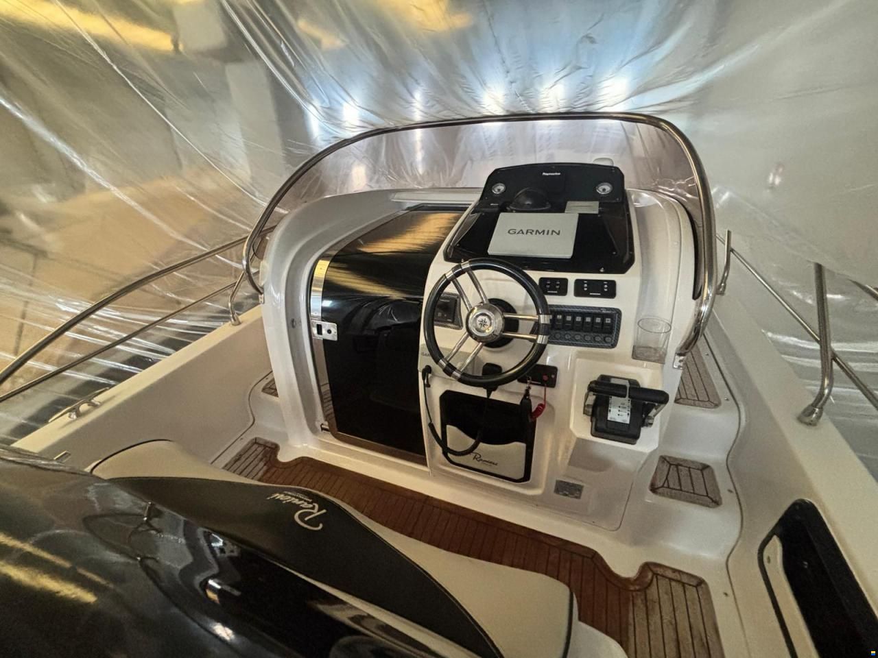 Ranieri Shadow 30