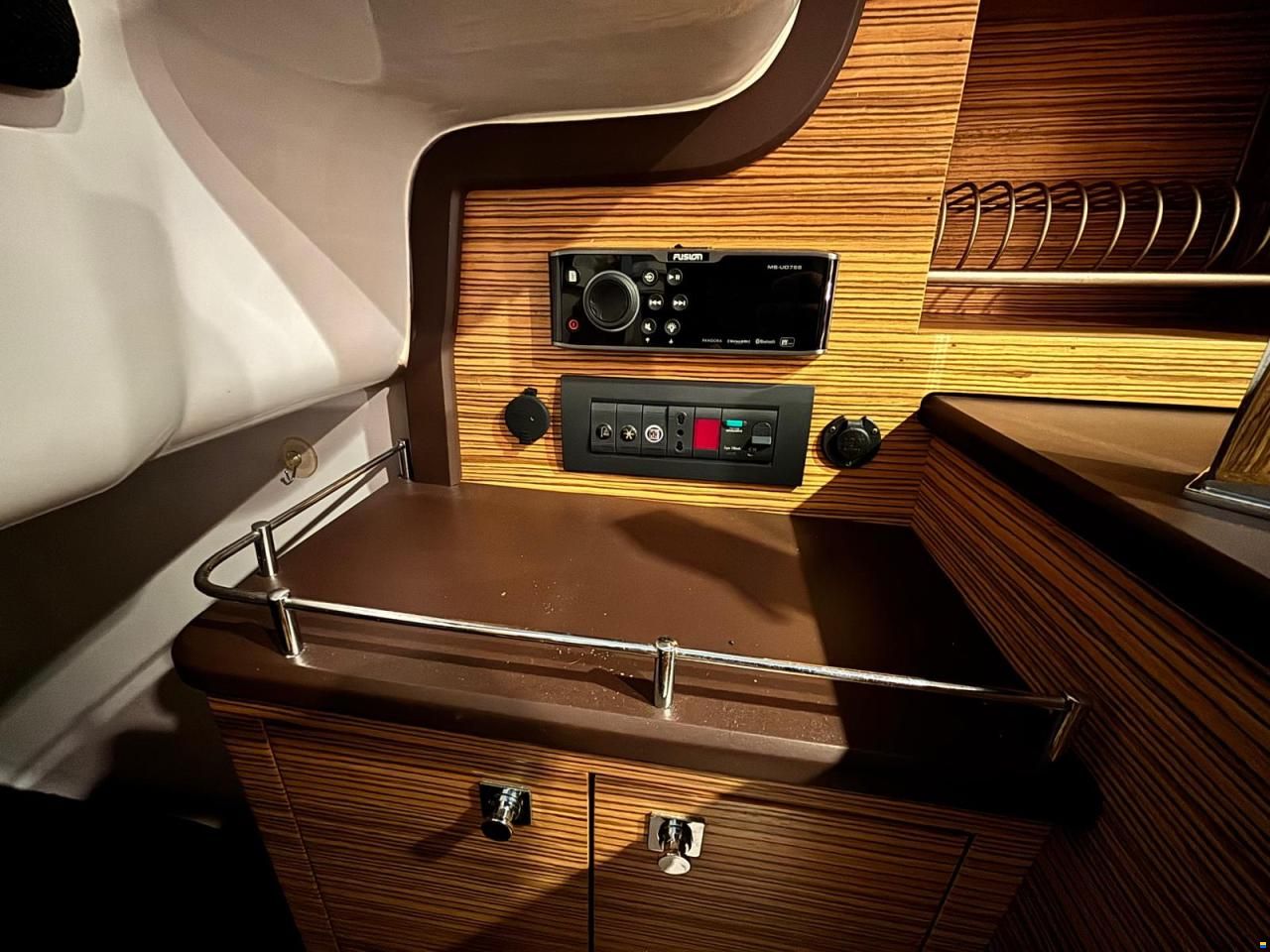 Ranieri Shadow 30