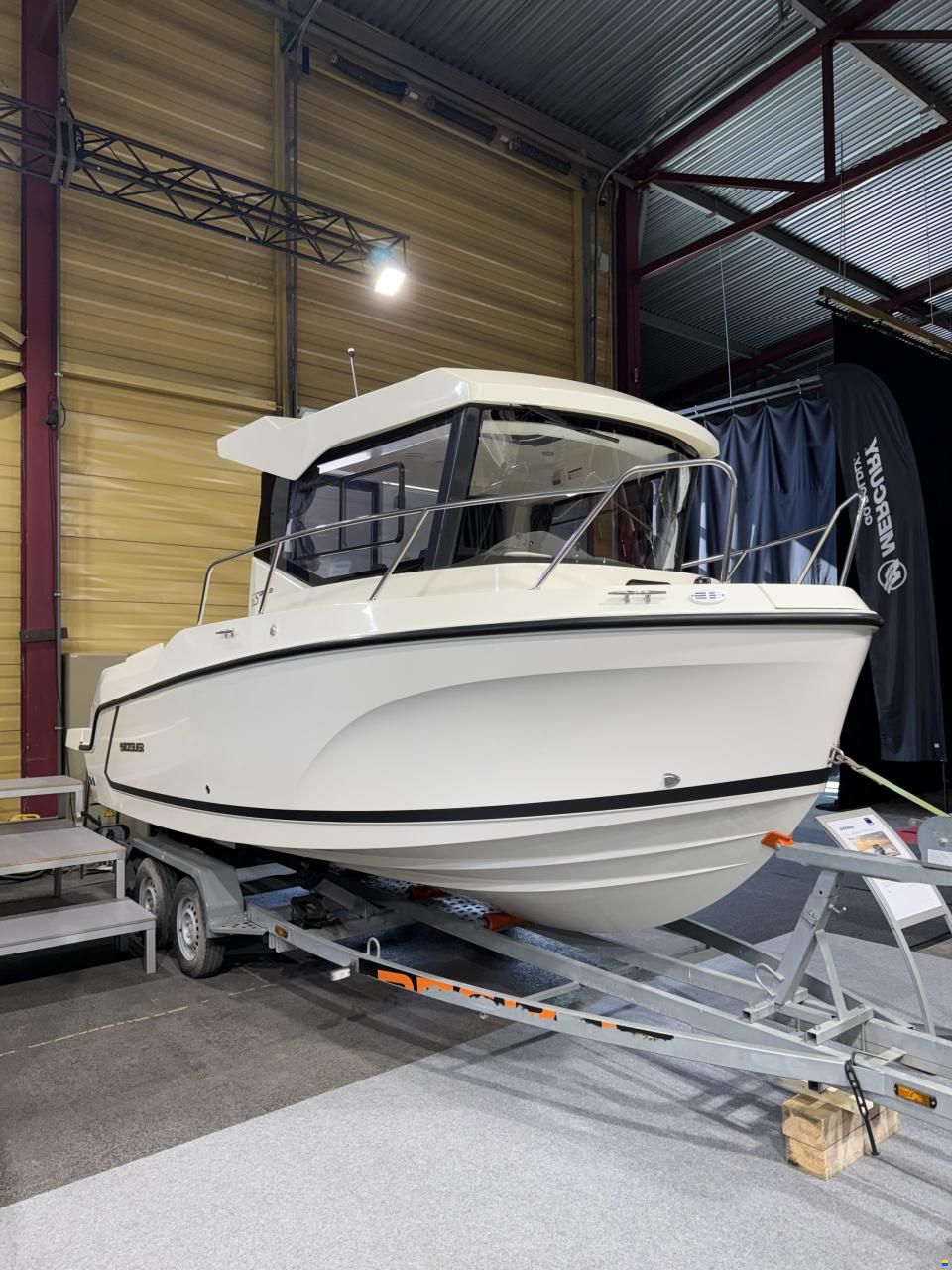 Quicksilver Pilothouse 625
