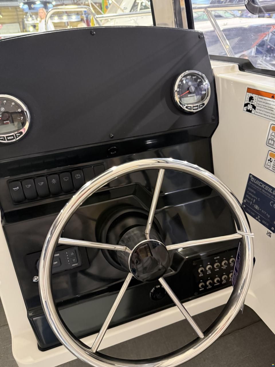 Quicksilver Pilothouse 625