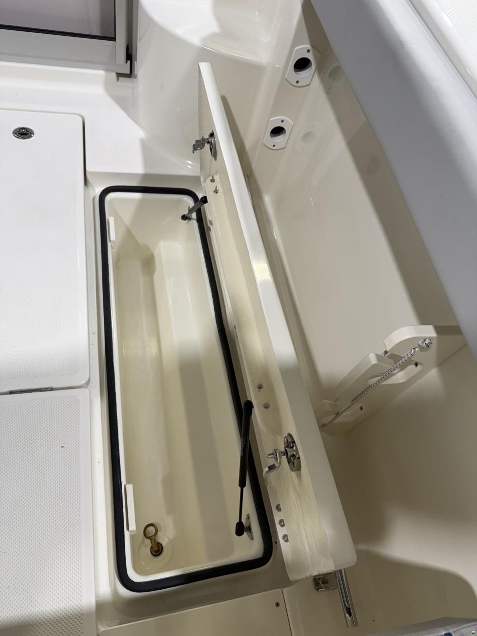 Quicksilver Pilothouse 625