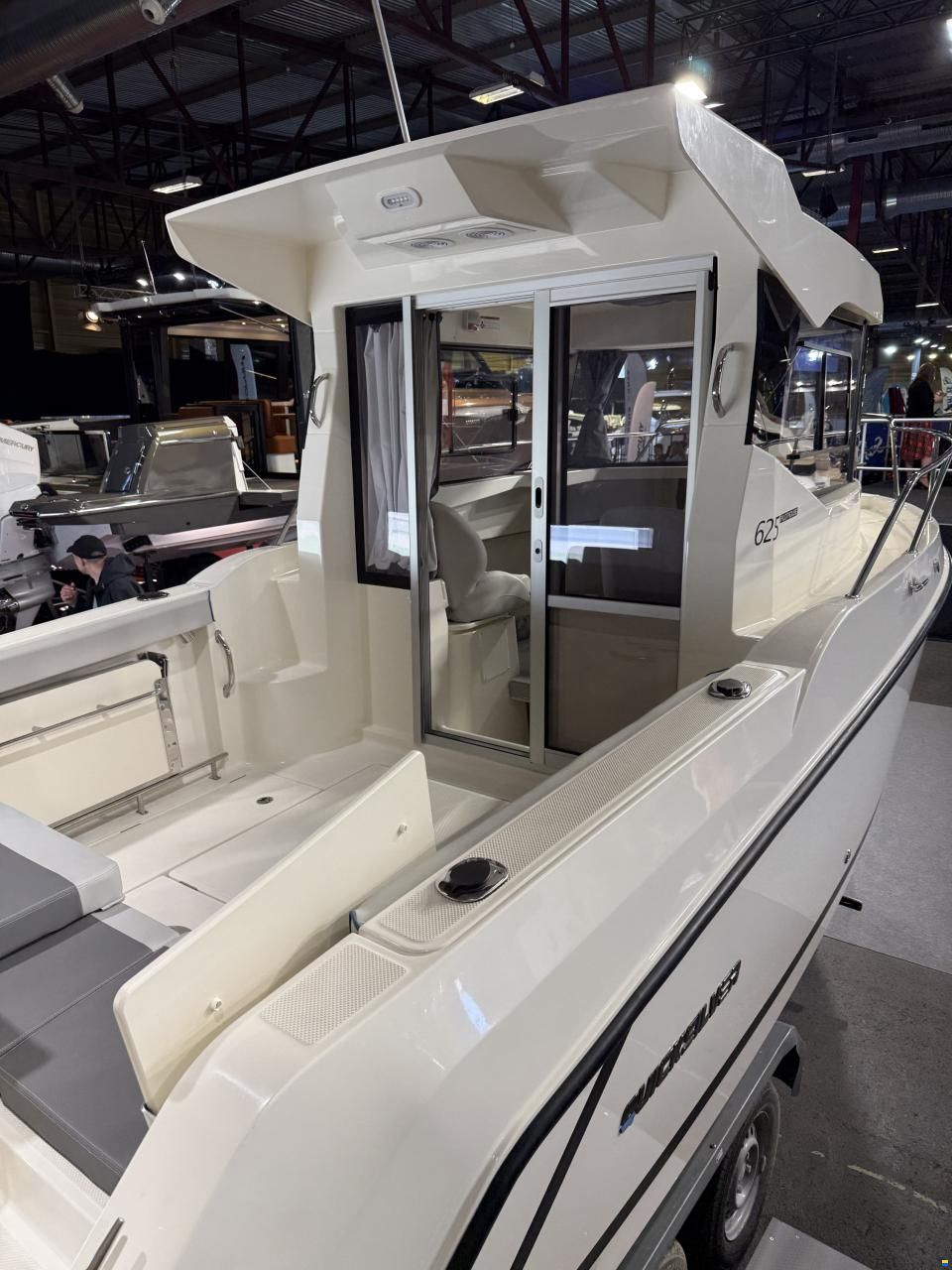 Quicksilver Pilothouse 625