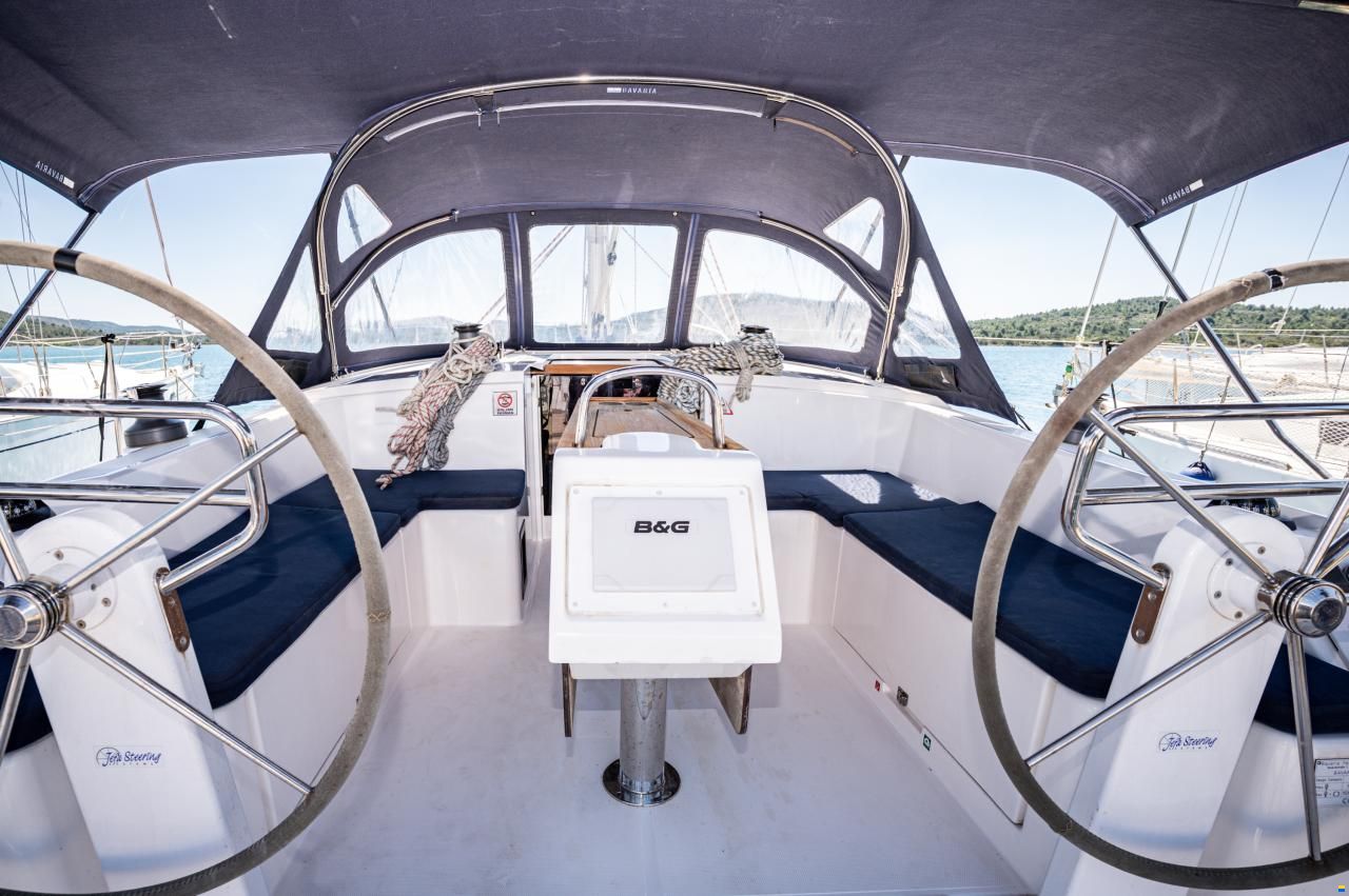 Bavaria C42