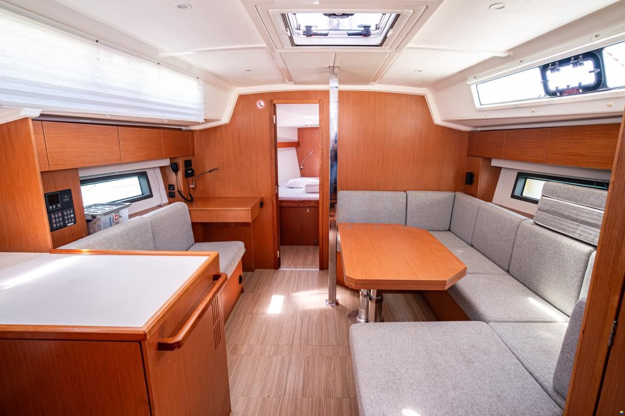 Bavaria C42