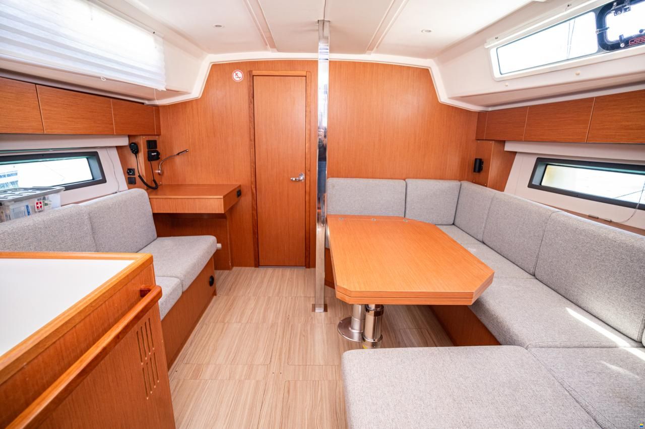 Bavaria C42