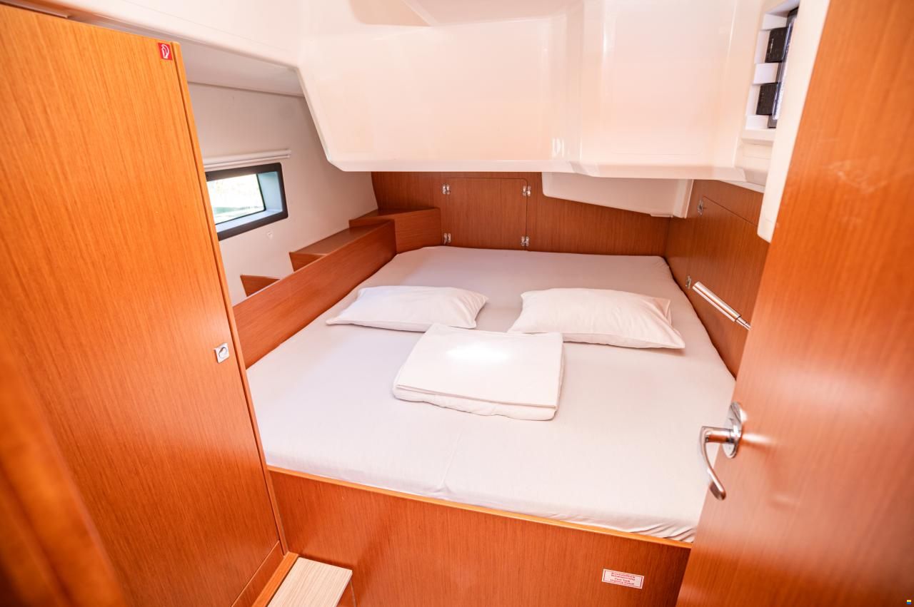 Bavaria C42