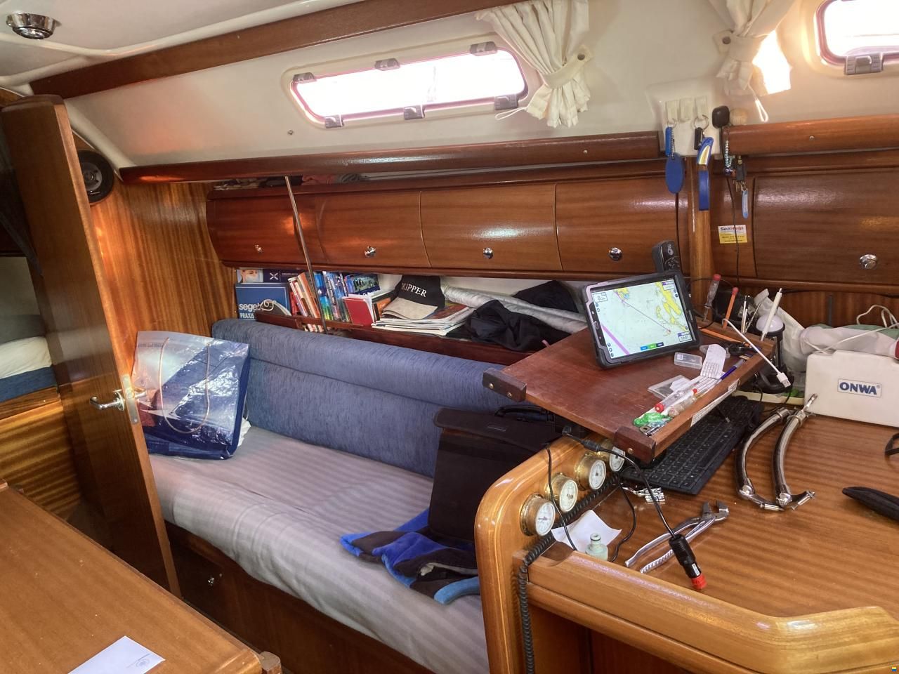 Bavaria 32