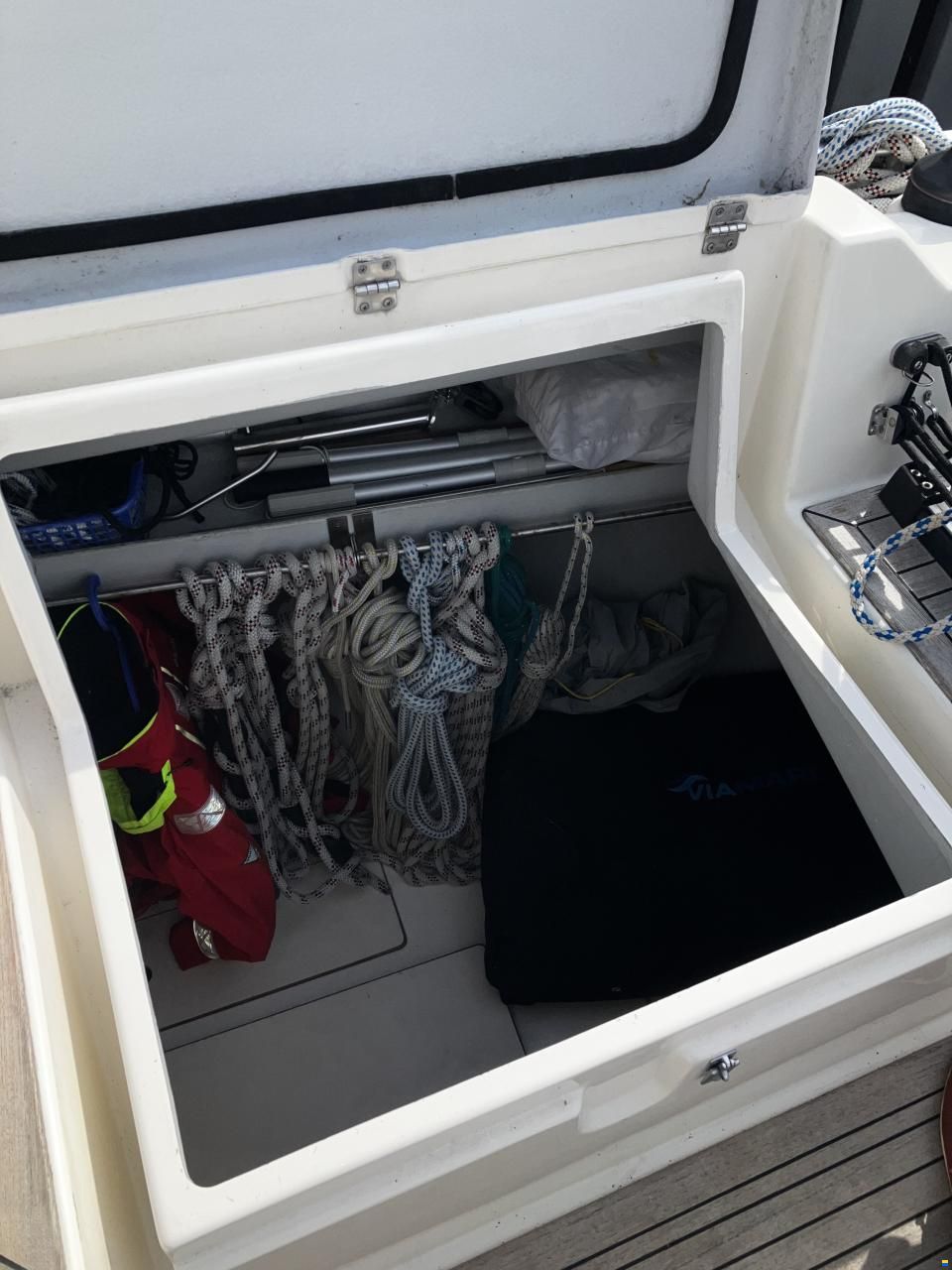 Hanse 371