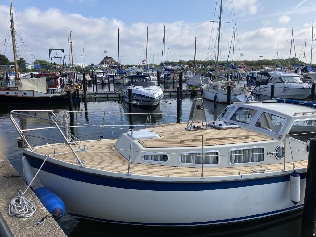 LM Boats 27