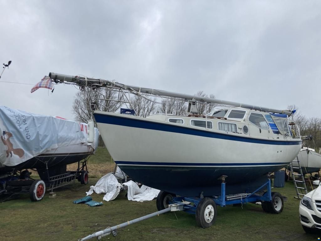 LM Boats 27