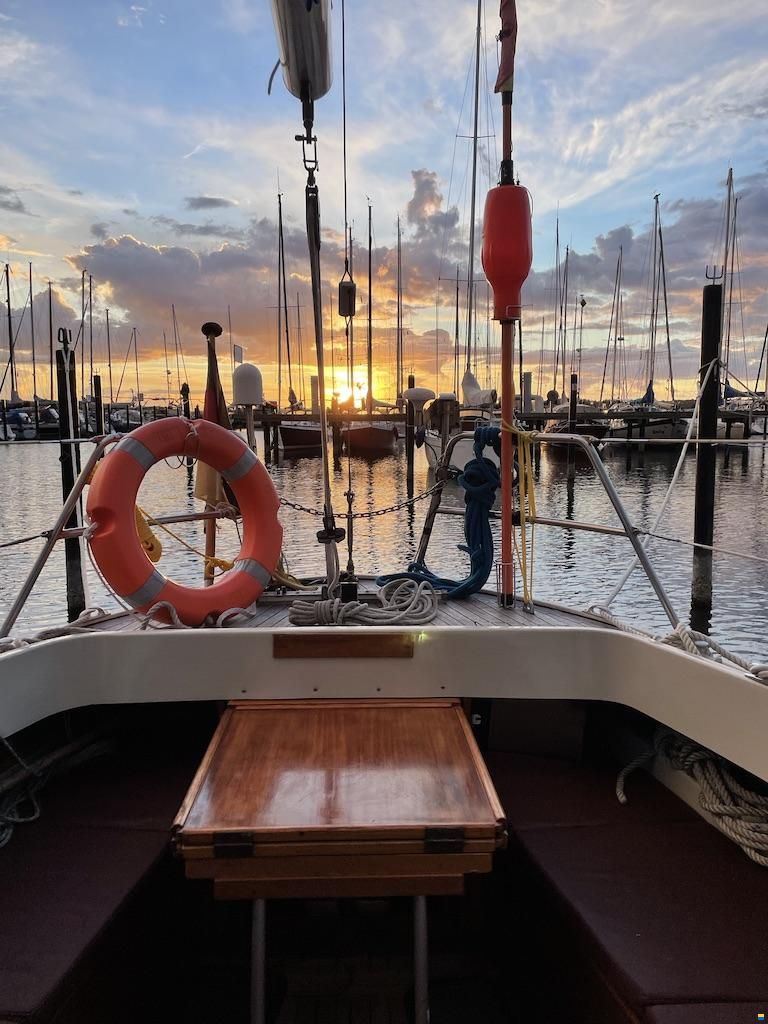 LM Boats 27