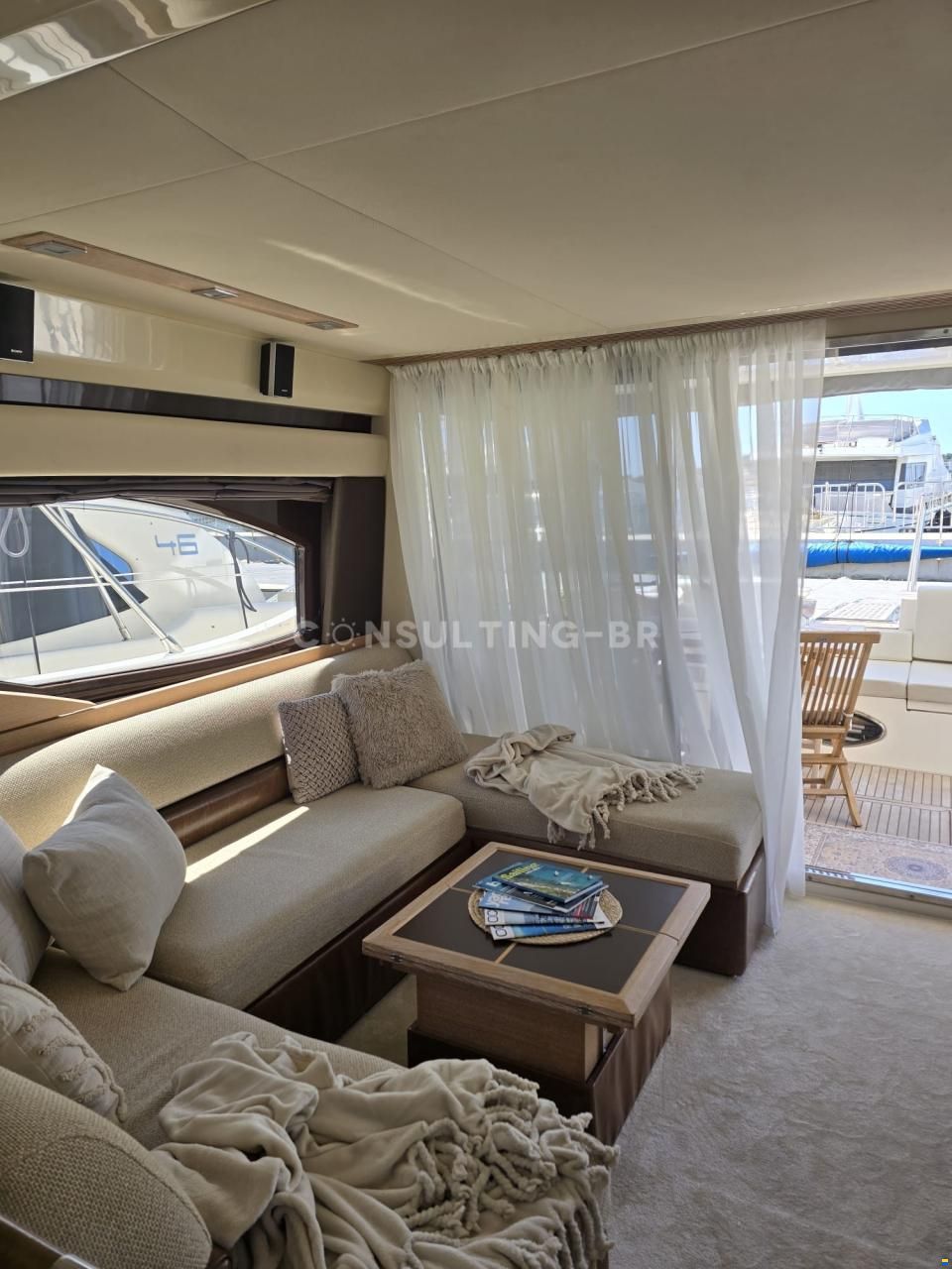 Azimut 47 Fly