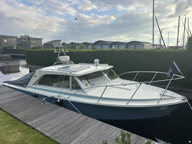 Bertram 26 HT