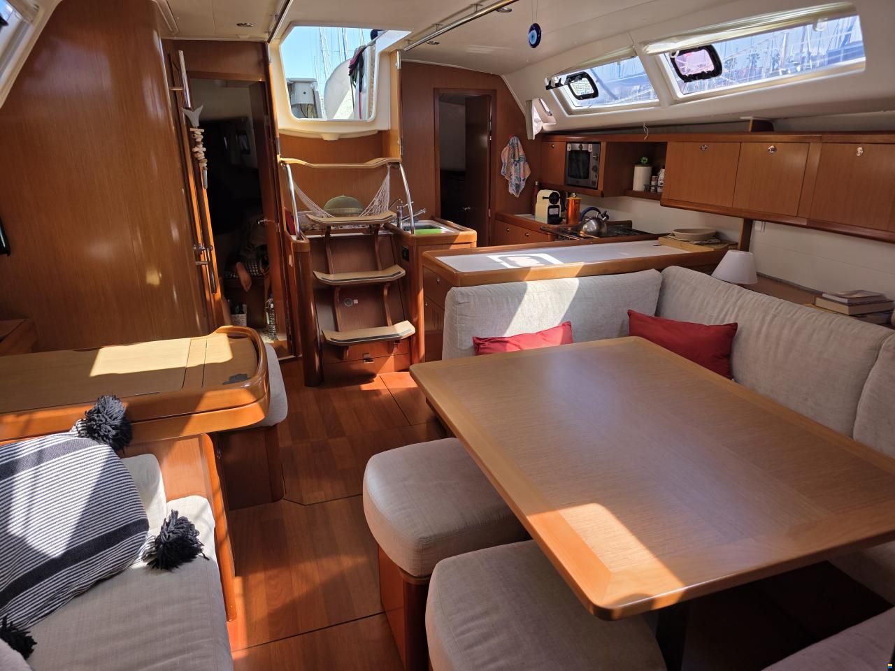 Beneteau Oceanis 46
