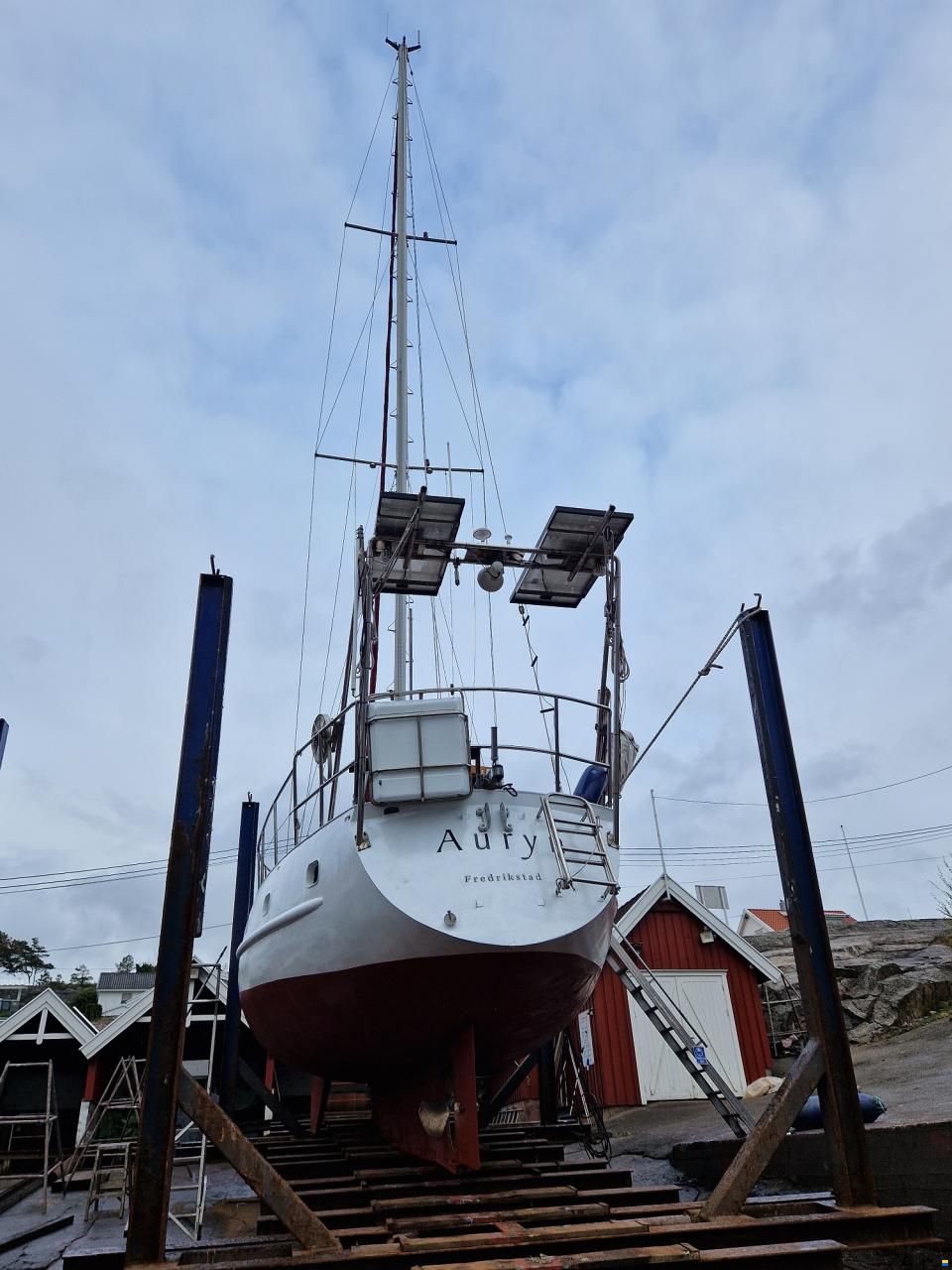 Jade Clipper