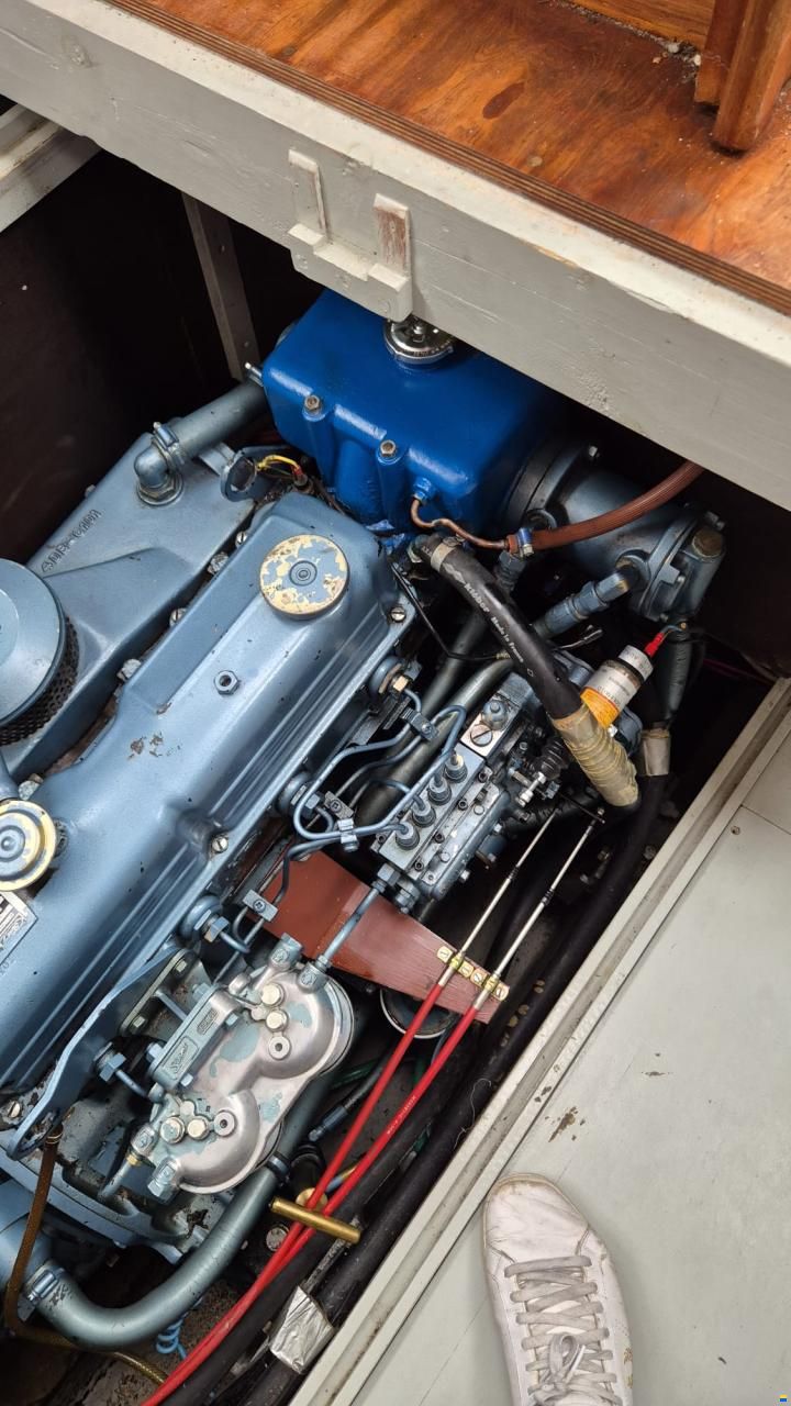 Nauticat 33