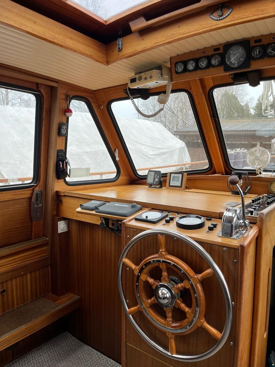 Nauticat 33
