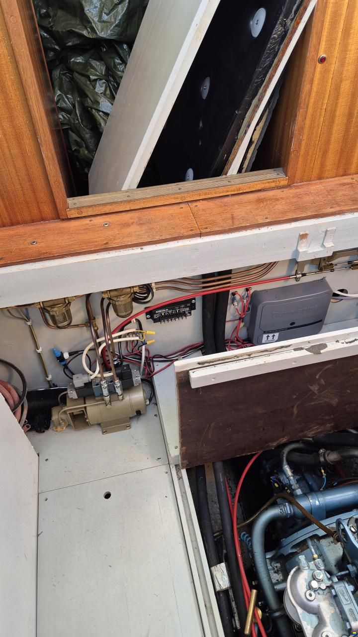 Nauticat 33